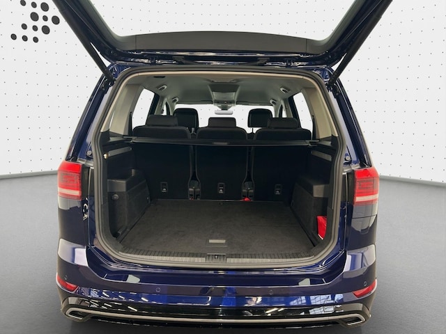 Volkswagen Touran 1.5 TSI DSG IQ.Drive R-Line