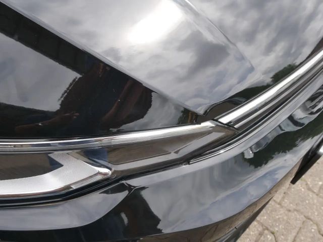 Volkswagen Golf 1.5 eTSI Golf VIII Life