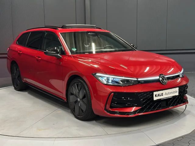 Volkswagen Passat R-Line Style Variant