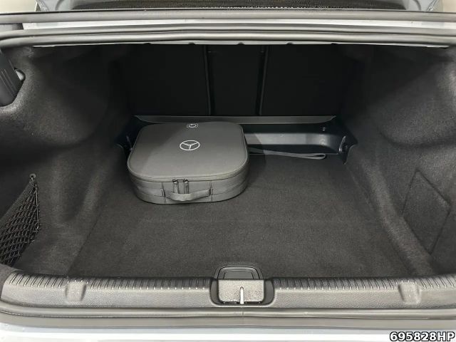 Mercedes-Benz EQE 300 AMG Line Sedan