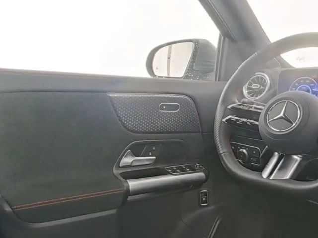 Mercedes-Benz EQA 350 4MATIC AMG Line