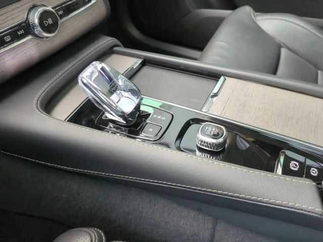 Volvo XC90 Dark Recharge T8 Ultimate