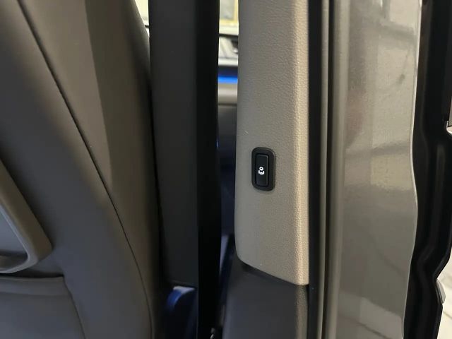 Volkswagen Multivan Lang Style T7