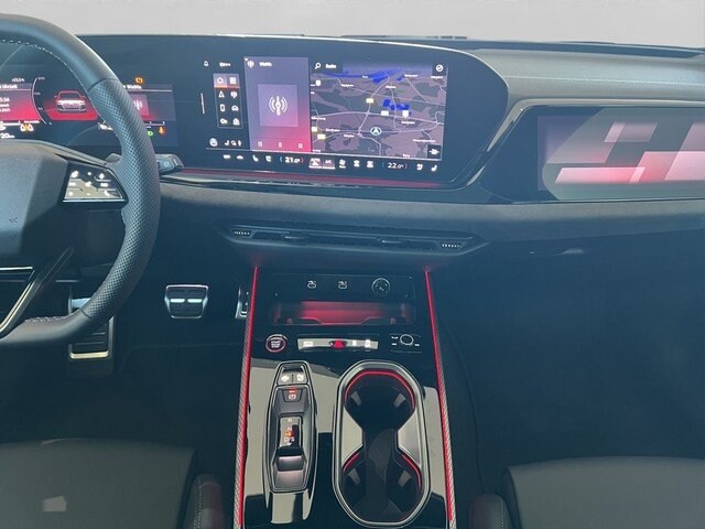 Audi A6 Avant Quattro S-Tronic