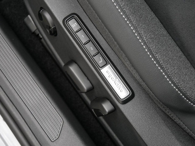 Volkswagen Golf Style Variant