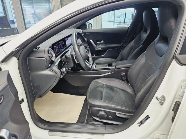 Mercedes-Benz CLA 250 AMG Line
