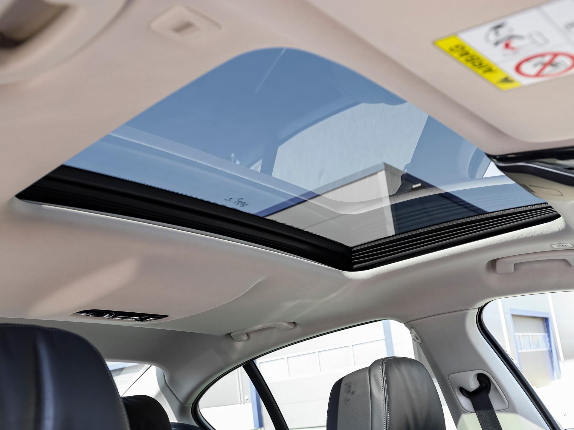 BMW 745 745e Sedan iperformance