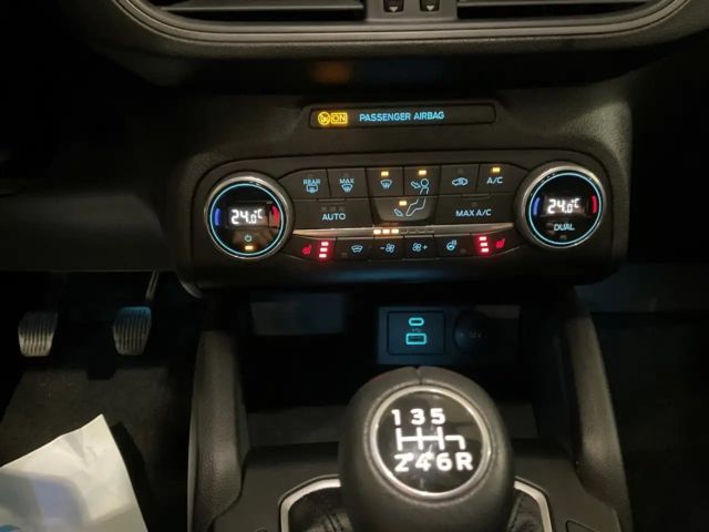 Ford Focus Titanium Wagon