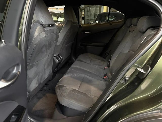 Lexus UX 250h Style Edition