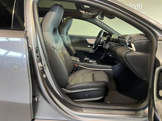 Mercedes-Benz A 250 A 250 e AMG Line