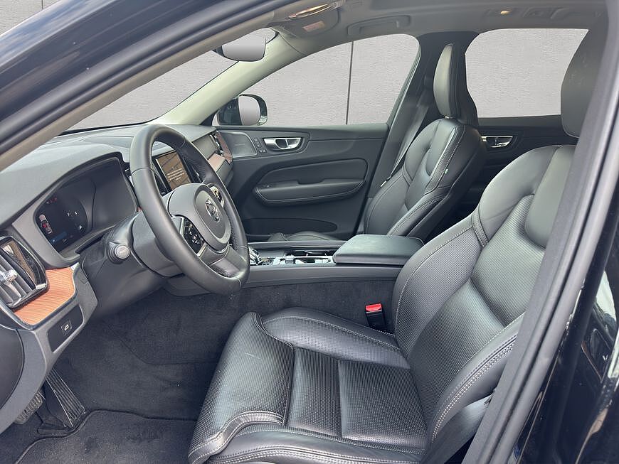Volvo XC60 Dark Plus