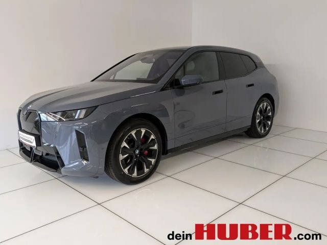 BMW iX xDrive45