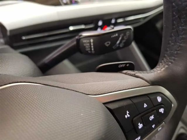 Volkswagen Golf DSG Life