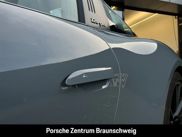 Porsche 992 4 Coupé Targa