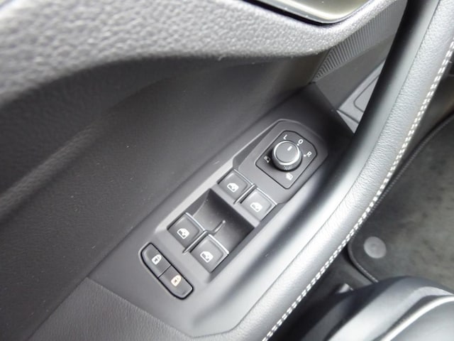 Volkswagen Touareg Touareg 3.0  R-L  DT210TDI A8A