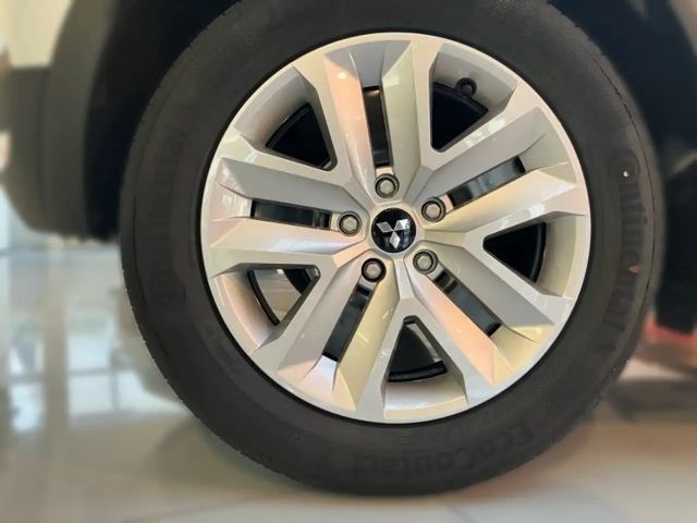 Mitsubishi ASX Invite