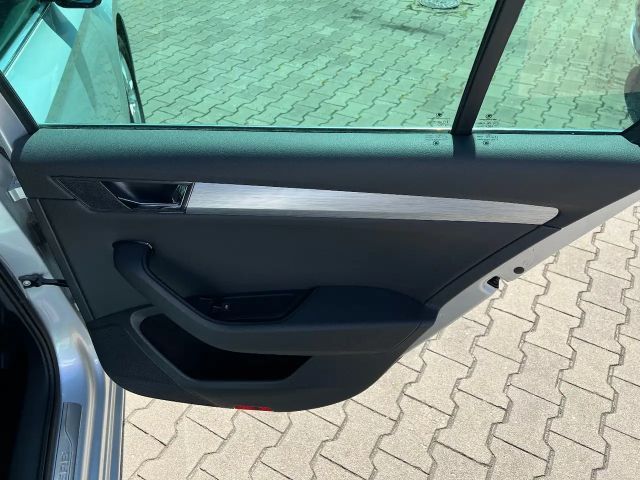 Skoda Superb 2.0 TDI Ambition Combi