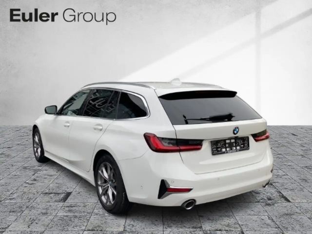 BMW 320 320d Touring xDrive