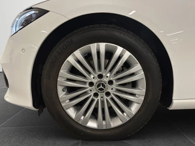 Mercedes-Benz C 180 AVANTGARDE Sedan