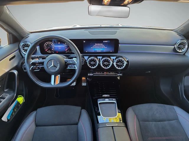 Mercedes-Benz A 180 Hatchback