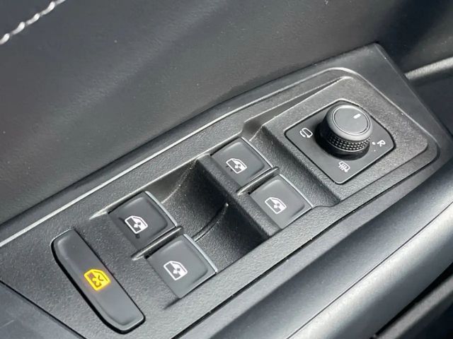 Volkswagen T-Roc 1.5 TSI DSG R-Line Style