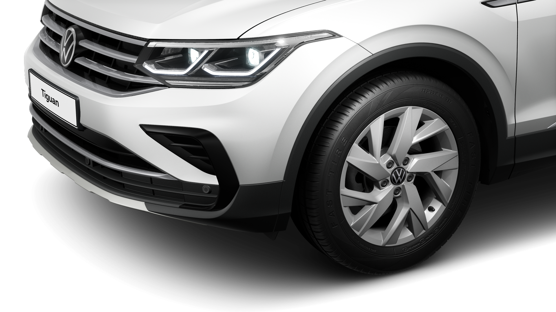 Volkswagen Tiguan Navi LED Matrix AHK ACC Climatronic Sitzhzg.