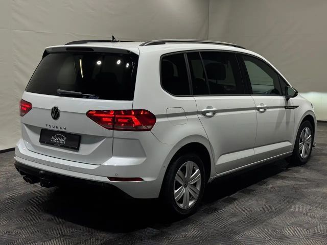 Volkswagen Touran 2.0 TDI DSG R-Line Style