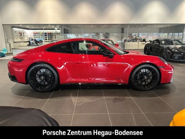 Porsche 992 4 Carrera Coupé GTS