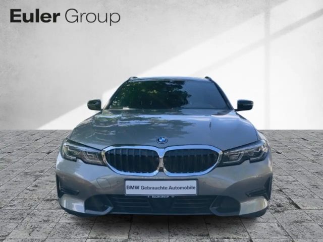 BMW 330 330e Touring xDrive