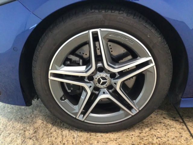 Mercedes-Benz A 250 4MATIC AMG Line Premium