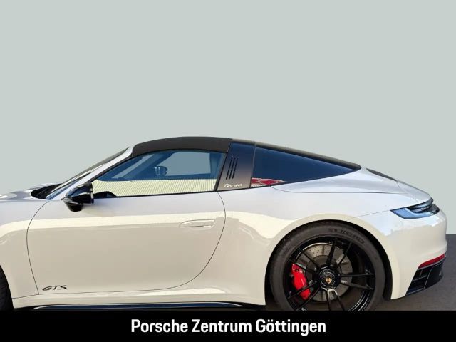Porsche 992 4 Coupé GTS Targa