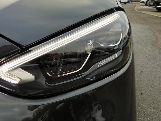 Mercedes-Benz C 180 AMG Line Sedan