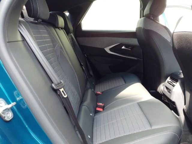 Peugeot 3008 Navi digitales Cockpit LED  Apple CarPlay