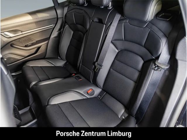 Porsche Taycan 4 Cross Turismo