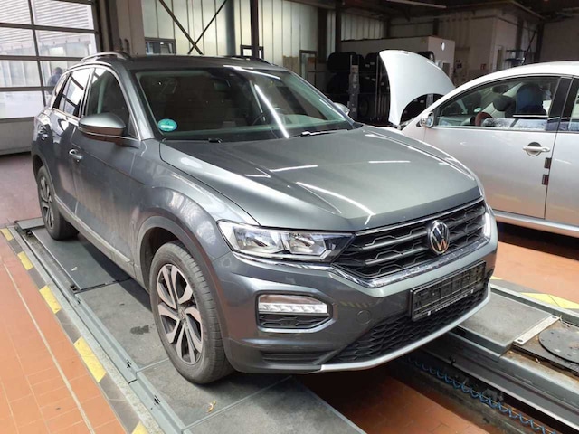 Volkswagen T-Roc T-Roc 1.5TSI Active Navi ACC PDC Sitzh APP AHK