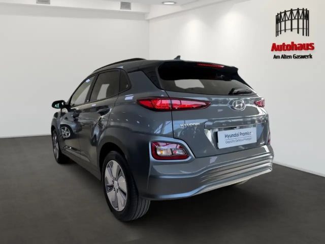 Hyundai Kona BATTERIEZERTIFIKAT+NAVI+WÄRMEPUMPE+APPLE/ANDROID+S