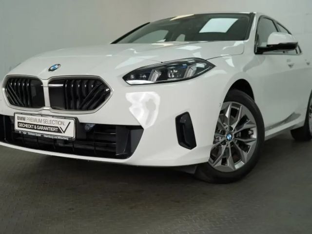 BMW 120 120i 5-deurs Sedan