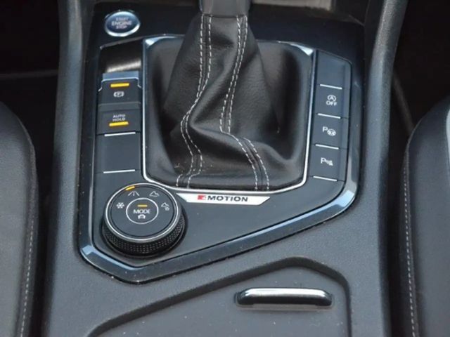 Volkswagen Tiguan 2.0 TDI DSG R-Line Style