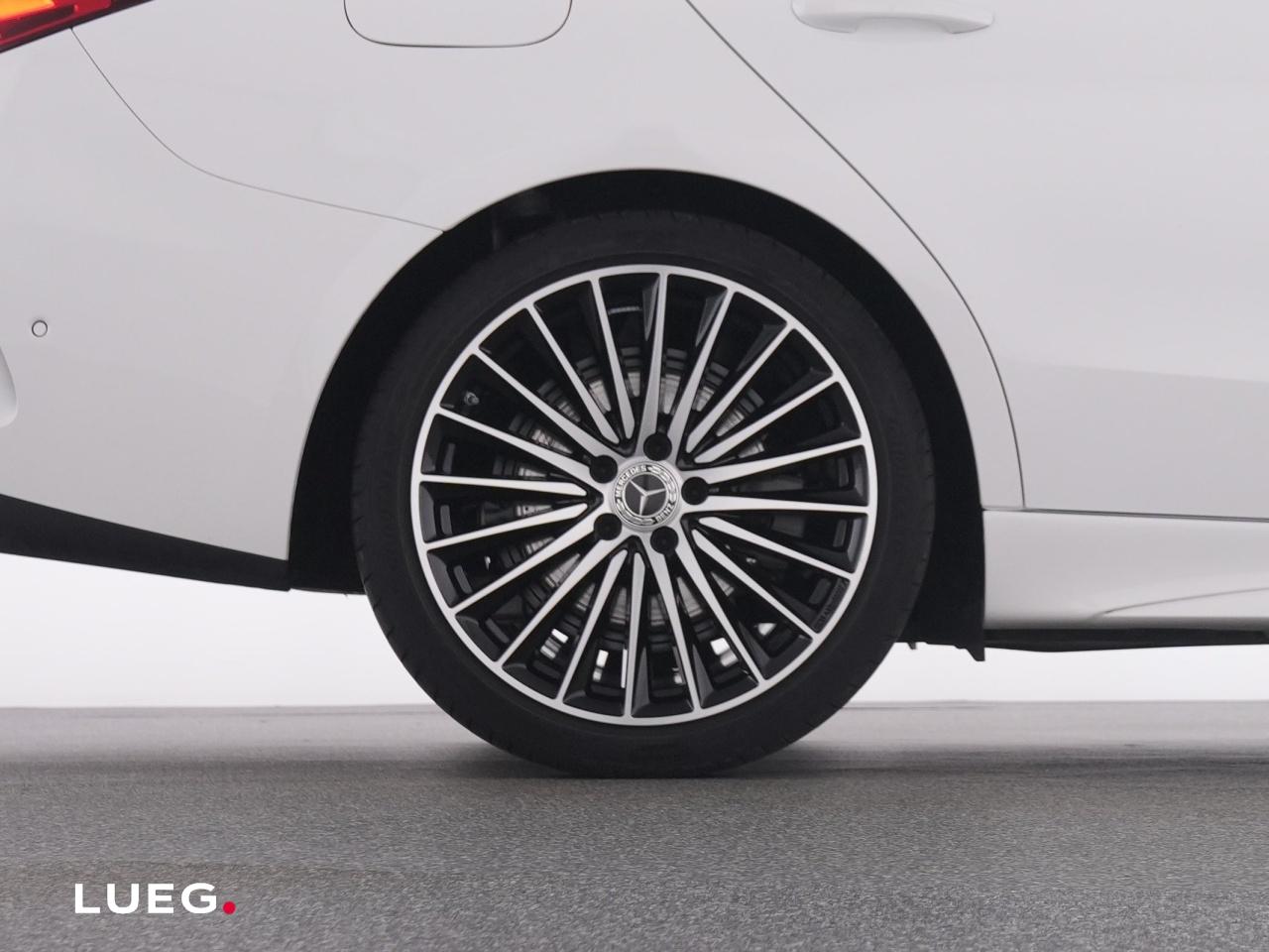 Mercedes-Benz C 180 AMG Line Sedan