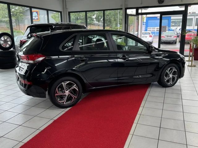 Hyundai i30 Hybrid Select