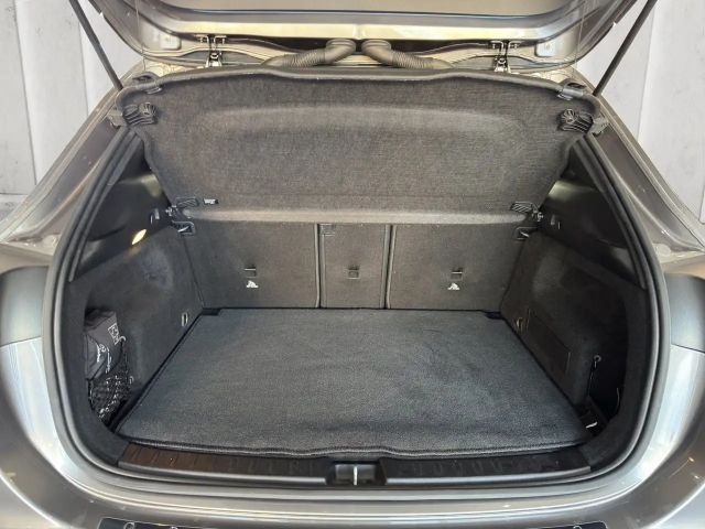 Mercedes-Benz GLA 200 4MATIC GLA 200 d