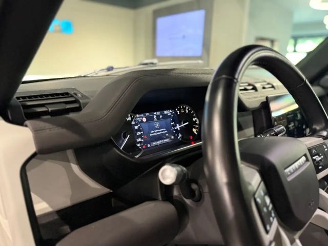 Land Rover Defender 110 Black Pack