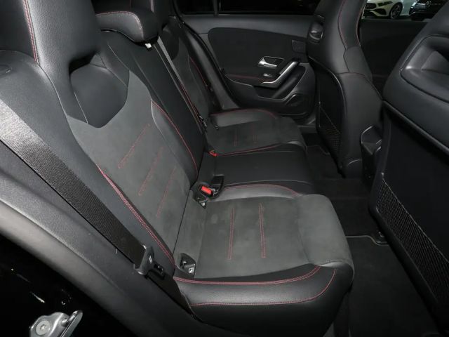 Mercedes-Benz A 180 AMG Line