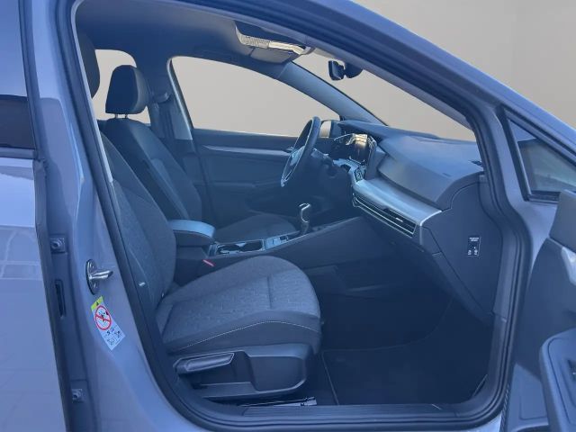 Volkswagen Golf 1,5 TSI Navi LED AHK SHZ RFK ACC