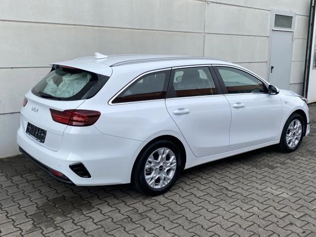 Kia Ceed CRDi Hybrid Vision