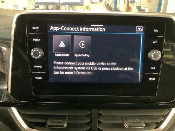 Volkswagen T-Roc 1.5 TSI DSG R-Line