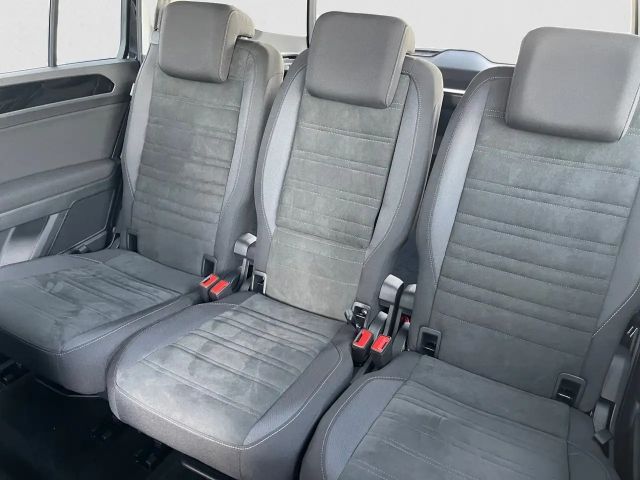 Volkswagen Touran DSG Highline R-Line