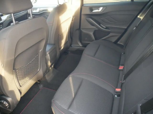 Ford Focus EcoBoost ST Line