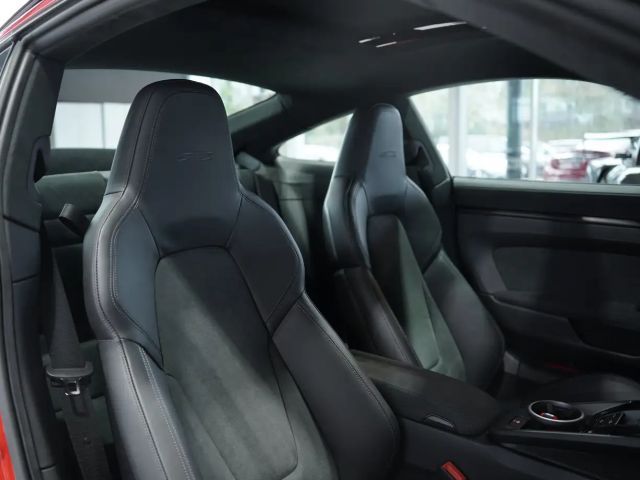 Porsche 911 Carrera Coupé GTS