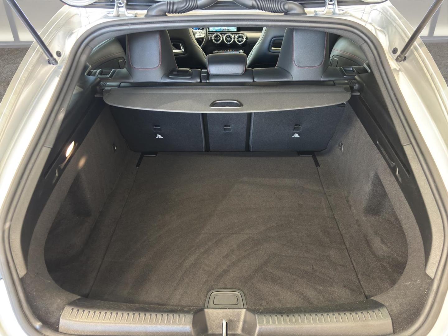 Mercedes-Benz CLA 200 AMG Line